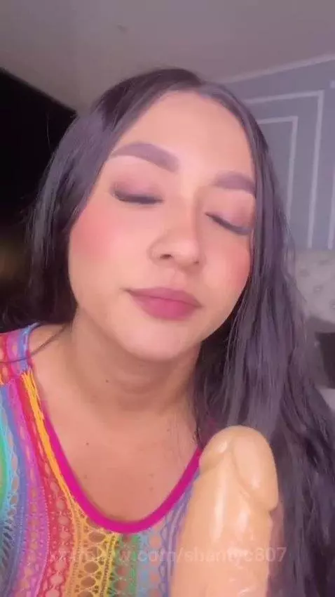 Bodies, shadows, and desire. A visual game where skin speaks... by shantyc807