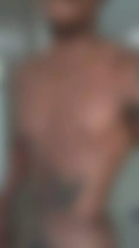 que tal va el progreso del gym?😌🍫🔥
How's your progress at th... by liambolt