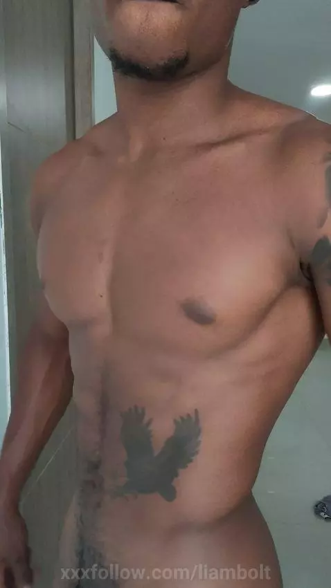 que tal va el progreso del gym?😌🍫🔥
How's your progress at th... by liambolt