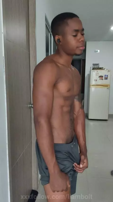 necesito una amiga 😁👌🏼
I need a friend 👌🏼😁 by liambolt