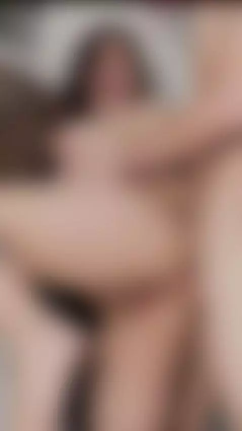 Rápido pendejo antes de que que llegue mi marido🤫 by albx09