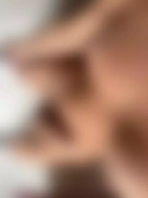 strong dick 💪🏻🍆😈
full cumshot in bio by gabybelt13