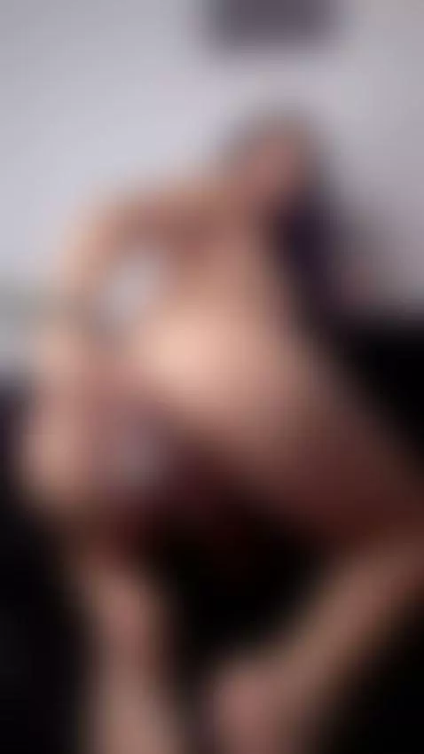 This feels too good 🥵🥵 full vid link in bio 🍑💦 by gabybelt13