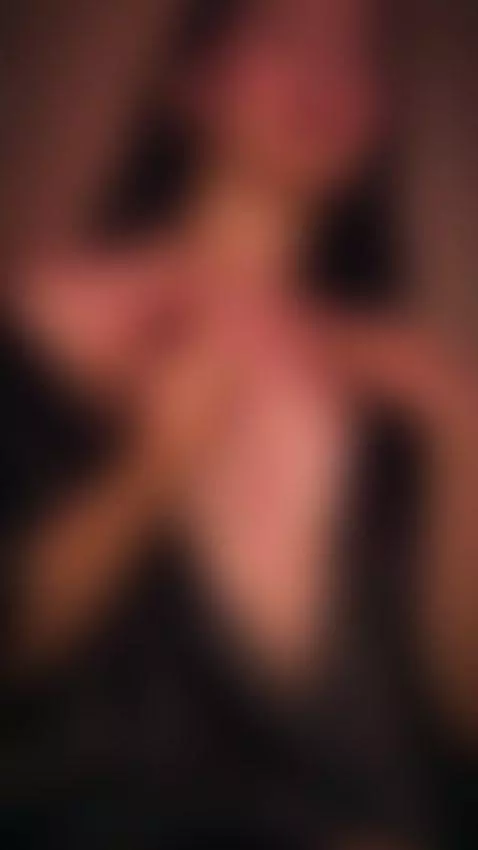 Don’t be shy — I like playful people who take the lead. by summerrouge