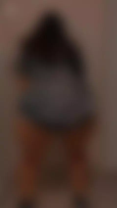 😏 It starts out as an innocent dance… by florcitaa