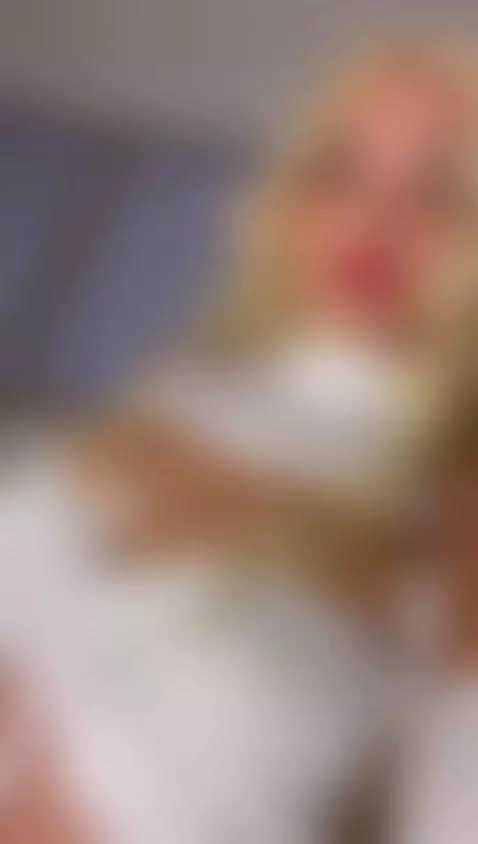 elf girl horny by aziacollens