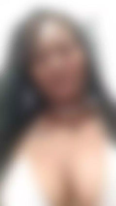 brunette by zoeemoree