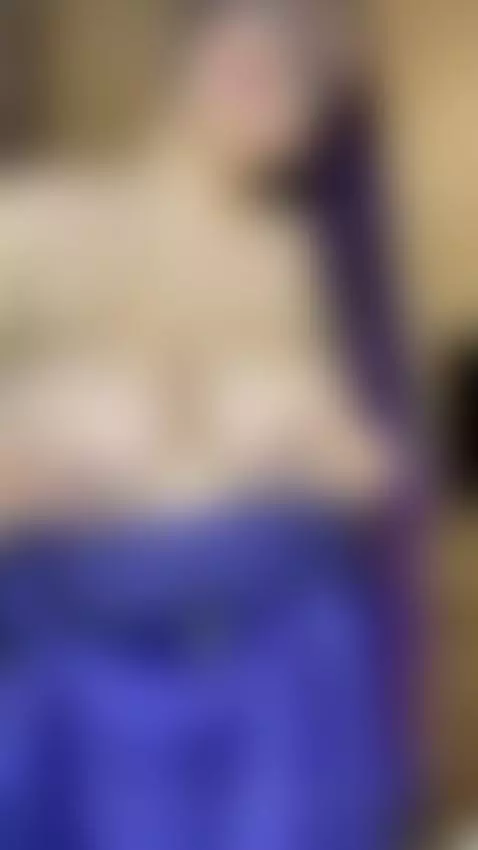 Look closer by dianabunny