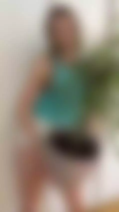 I’m in the mood to be absolutely stuffed 🍆🖐️🍆 by kristicake