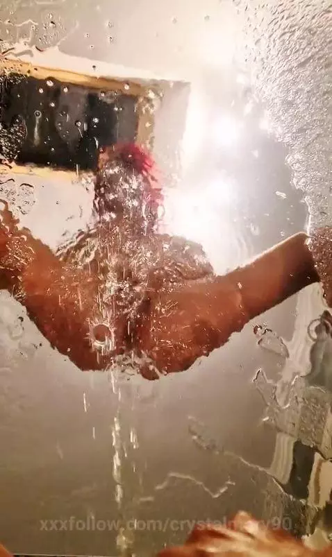 Extreme huge pee on the mirror by crystalmary90