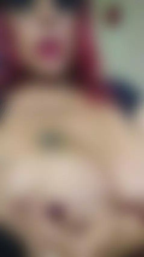 super bigboobs by alexabigtits