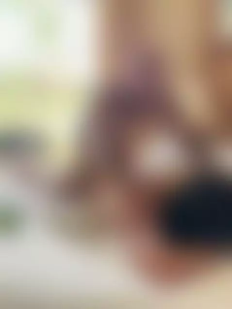 me ayudas a aplicar crema? by sweetsofia12