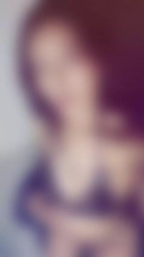 im online bby by elenna-salvatoree