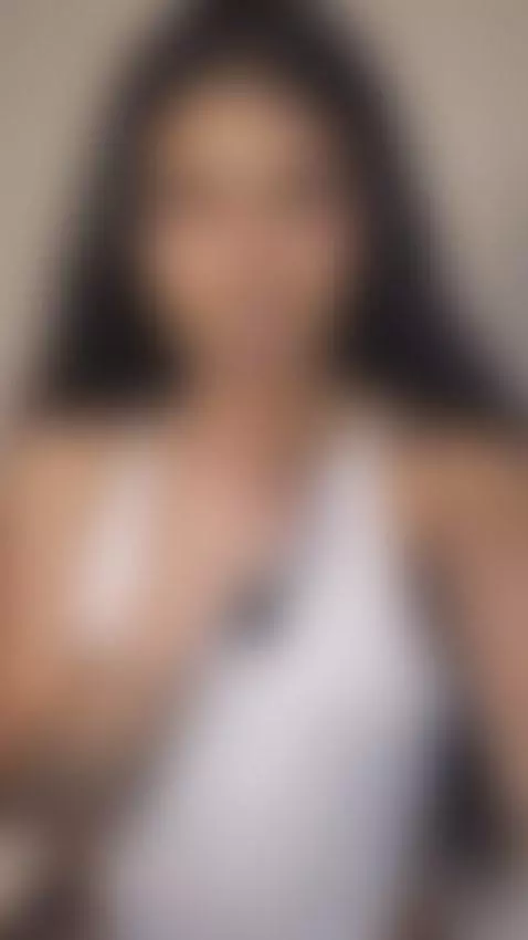 good monay love¡ by elenna-salvatoree