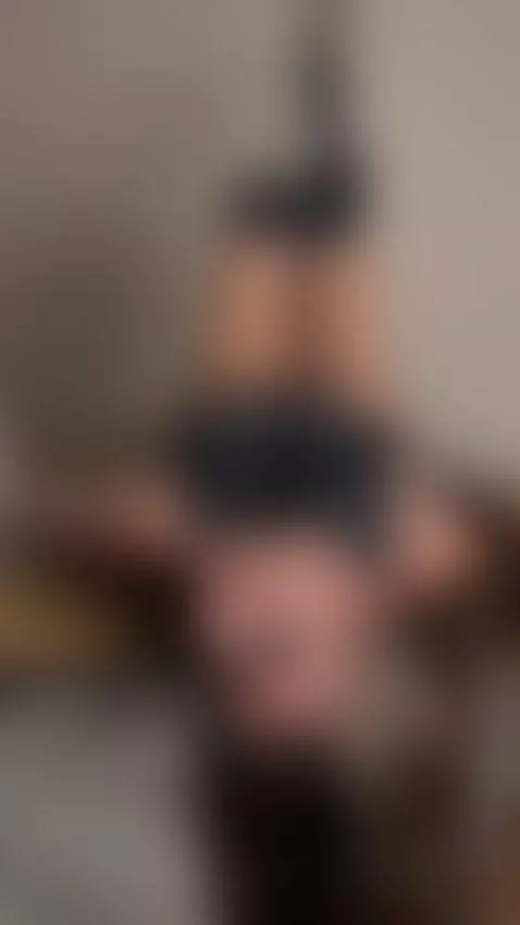 Let’s talk one-on-one on OnlyFans 😏 by rianabrooks