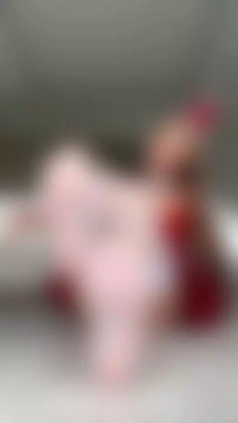 Santa was well-behaved — that’s why I’m here 😈🎄 by rianabrooks