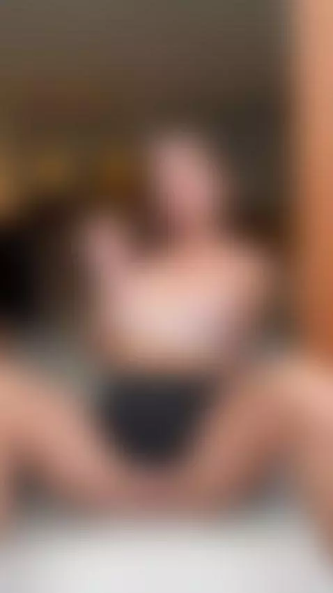 Let’s smoke together after we both cum💦 msg me rn, link in b... by rianabrooks