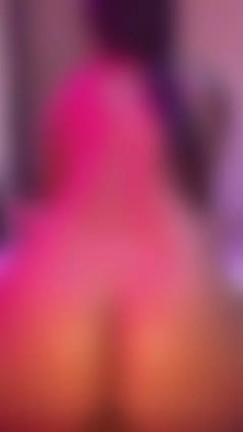 her pussy is so wet 😋🍑 by ambertonny77