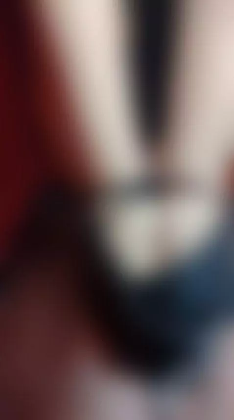 bustypetite by roussewalker