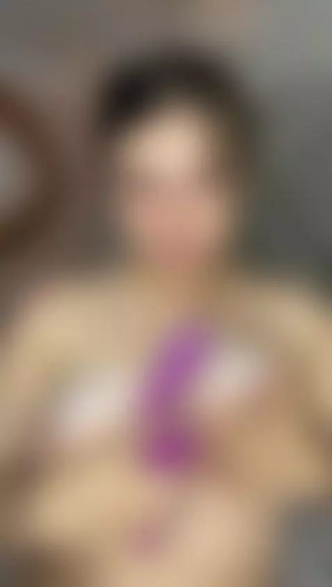 I can’t think straight when you’re this close. by roussewalker