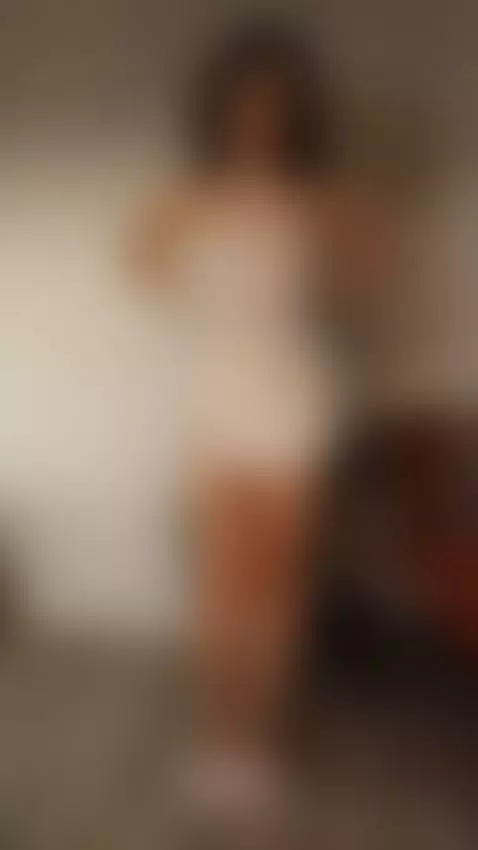 Seductive OnlyFans babe by naughtymollyof
