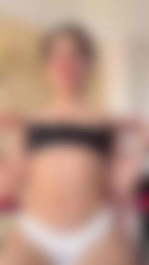 This view is dangerous… full access on OnlyFans by naughtymollyof