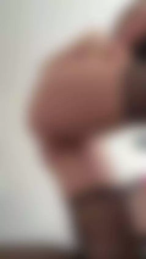 Watch me play with my wet pussy. I'm your new favorite sub, ... by evabloom12