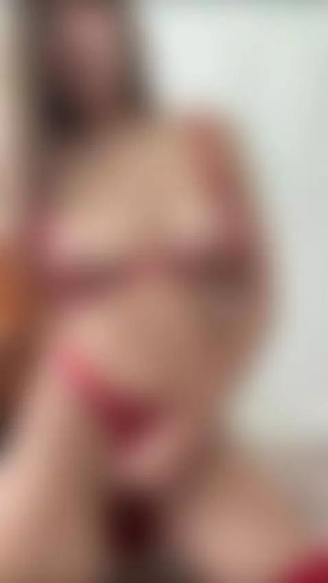 See how wet I get. All my explicit content is on OnlyFans. 🔥 by evabloom12