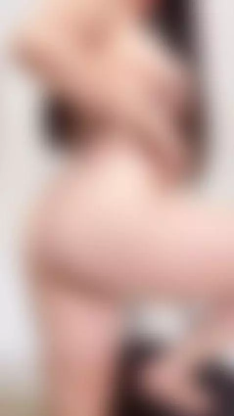 culo grande de una Latina caliente by golddesscori