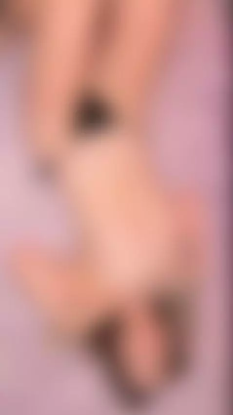 Your secret’s safe with me 💋 by devilmaryy