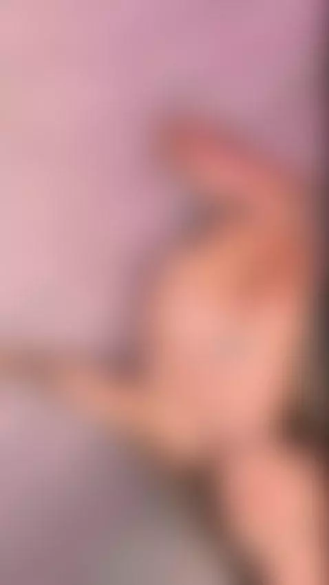 Wanna see the rest of the story? 💬 by devilmaryy