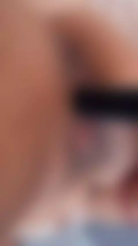 wet pussy 🤤 by meowmint3x