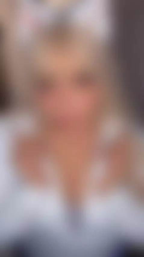 hi 💗 by meowmint3x