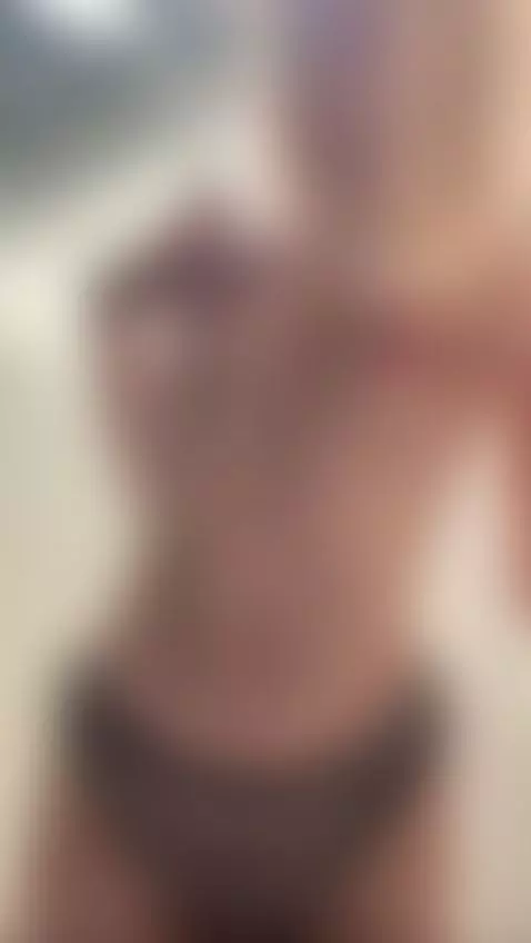 Message me something sweet — I’ll answer 💌 OnlyFans by gemmygrace