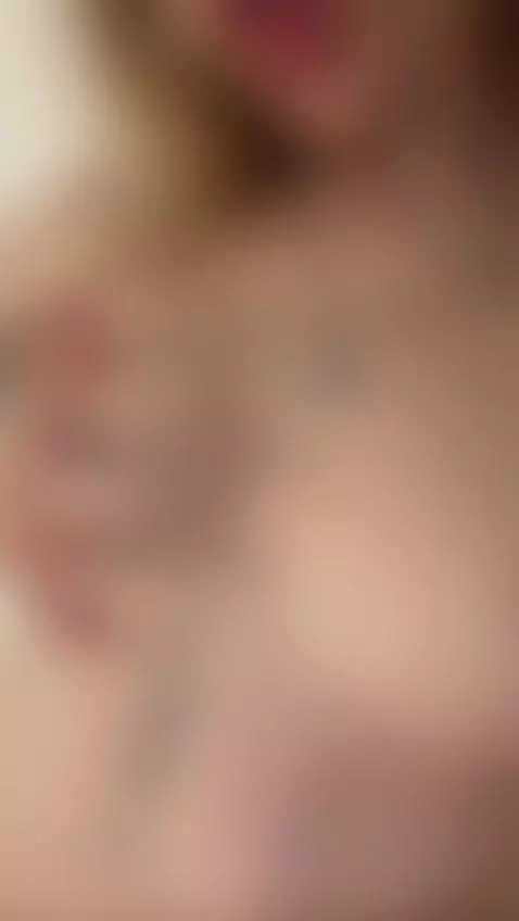 You weren’t planning to fall for a sub today…
But here we ar... by gemmygrace