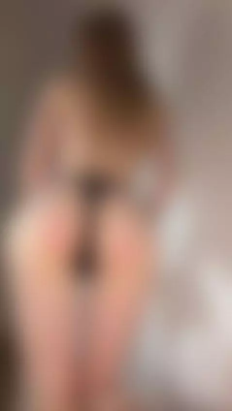 Want to know what I’m up to? Check my OnlyFans 💬 by gemmygrace