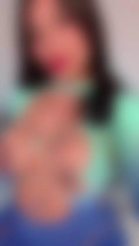 kiss me 💙 im online now!!! by courtneygrey