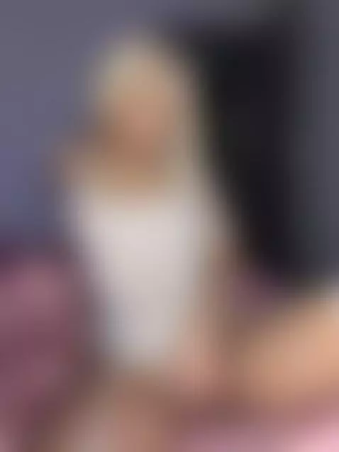 Cock in wet cunt, fingers in greedy ass — now pls 💦🍑 by suziestone