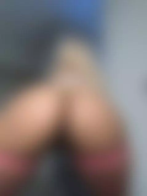 Grab my tits and fuck me standing up until my legs give out by suziestone