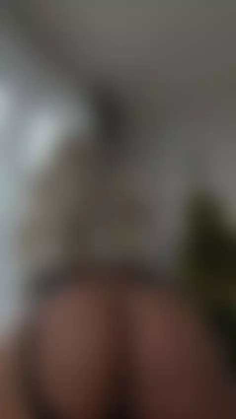 Pound my cunt until the bed breaks and I’m begging for mercy by suziestone