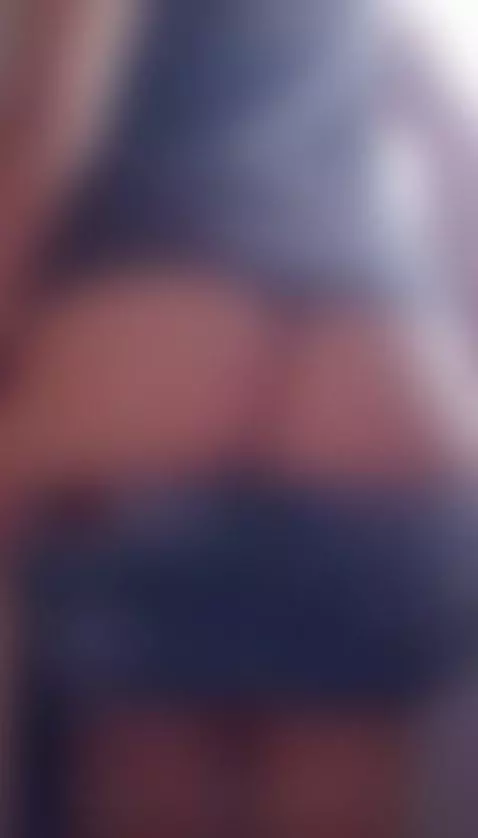 Is it the pose, or what is it that turns you on? by musasecretaof