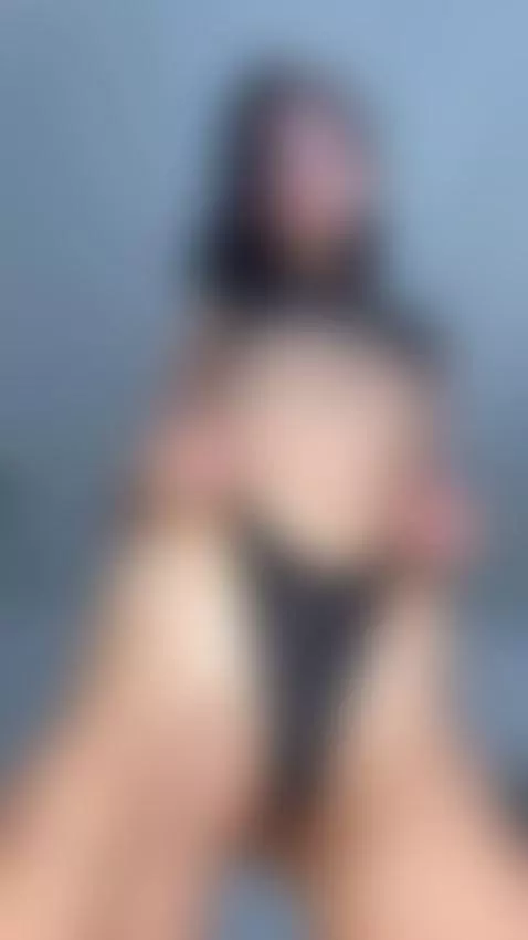 Slim, phat, and all that... this redbone knows how to please... by bellahex