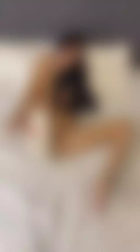 First 100 new subs get the full plug + feet video for free —... by bellahex