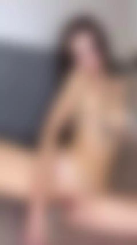 Slim waist, curvy hips, pussy deeper than secrets 😈 Sub OF by bellahex