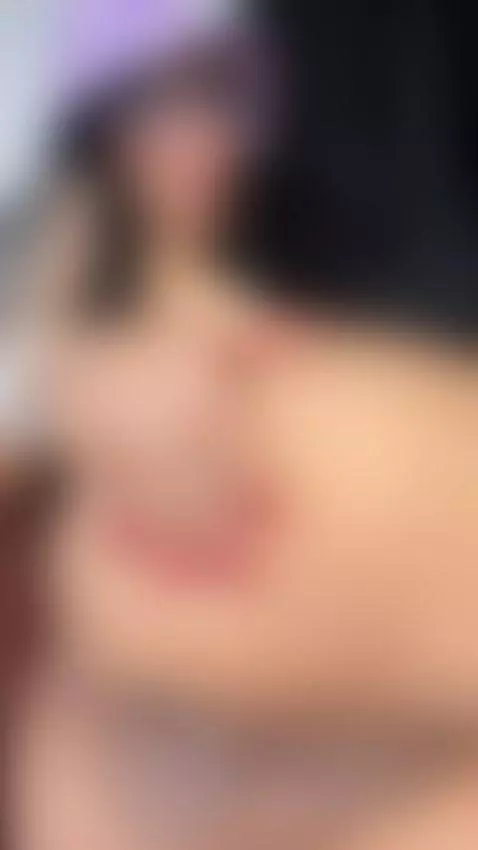 ✨ If this made your heart slow down for a second, my profile... by alannadoll1