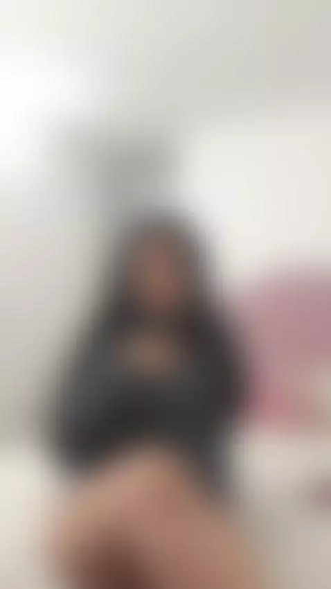 hello guys latina mature woman sexy online jade kisses by jade-zayn