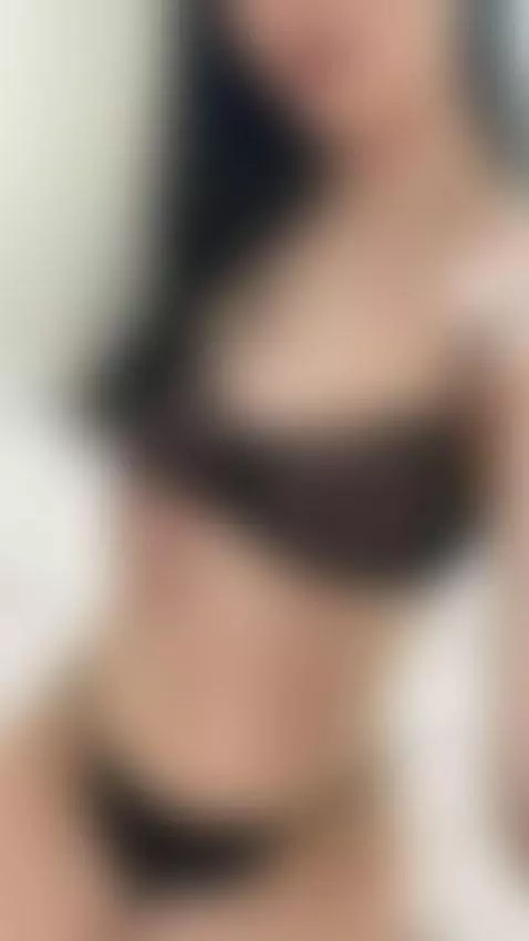 I didn’t mean to moan that loud 😳💋 by sarahnash