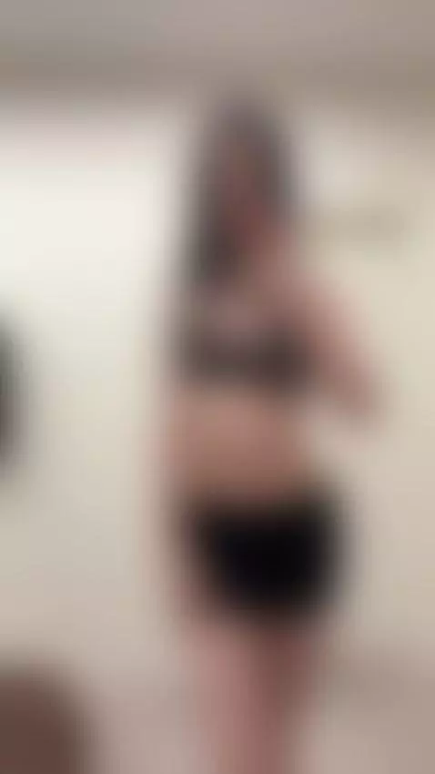 You can almost feel how hot it gets 😮‍💨🖤 by sarahnash