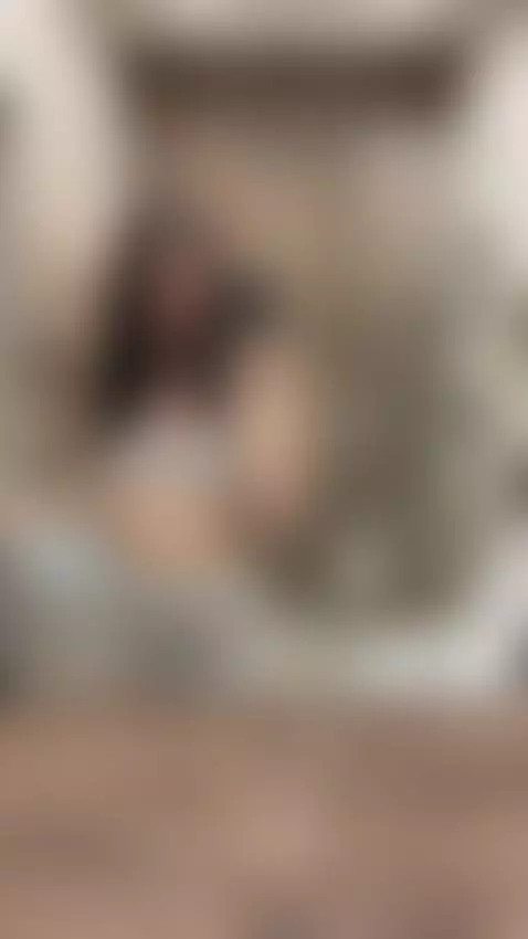 That soft, wet rhythm — unforgettable 💋💦 by sarahnash