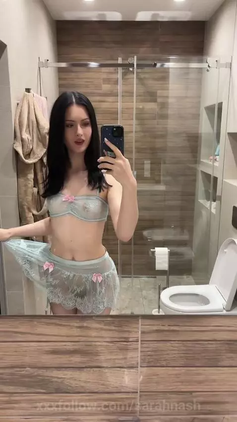 That soft, wet rhythm — unforgettable 💋💦 by sarahnash